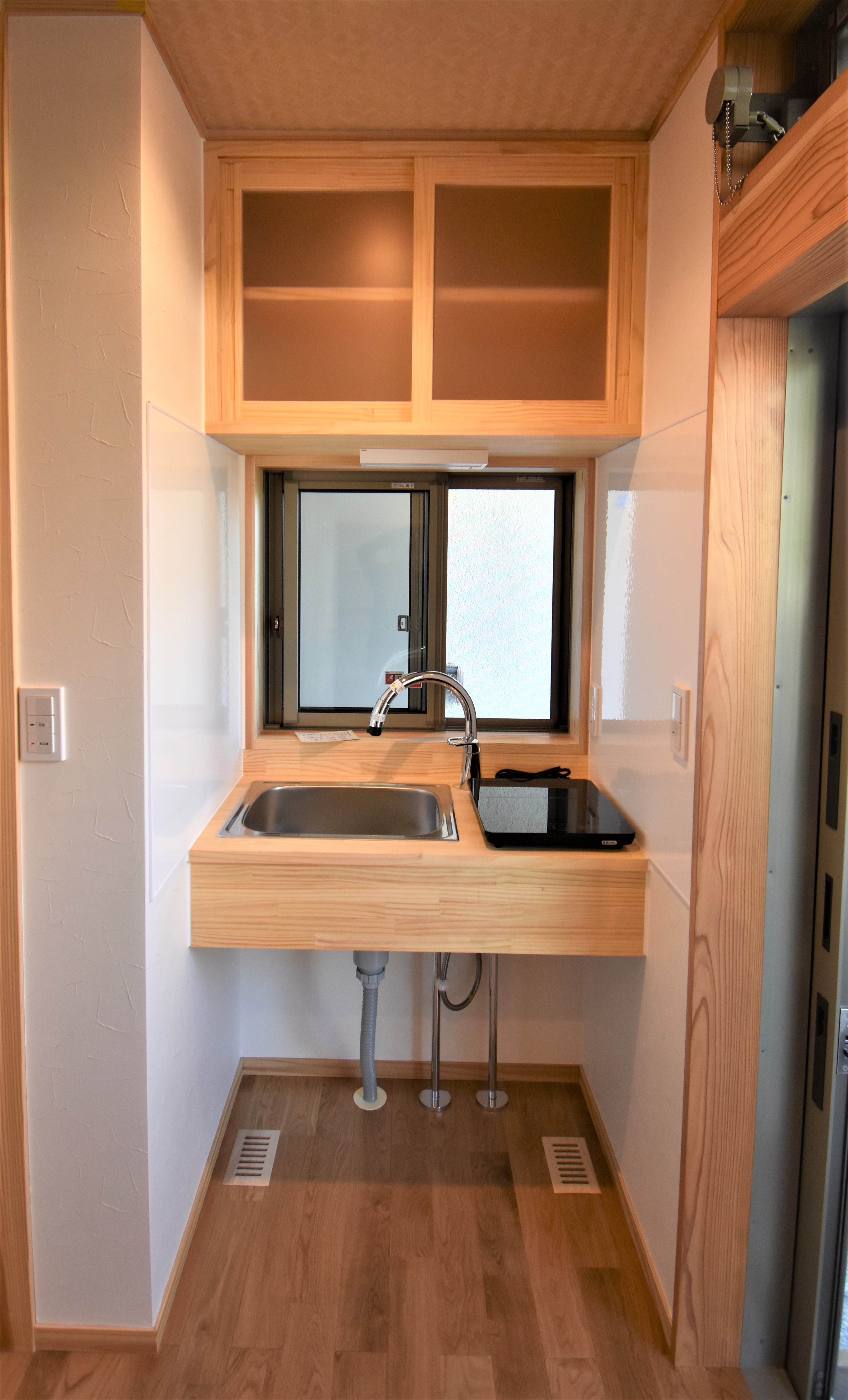 木製 ミニチュア 水屋 炊事場 素敵な水屋を増築させて頂きました | 株式会社大八木建設