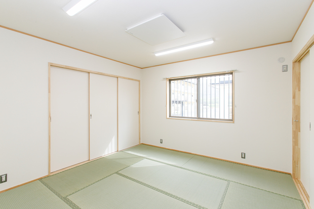 県営住宅アルプス団地集会所写真８
